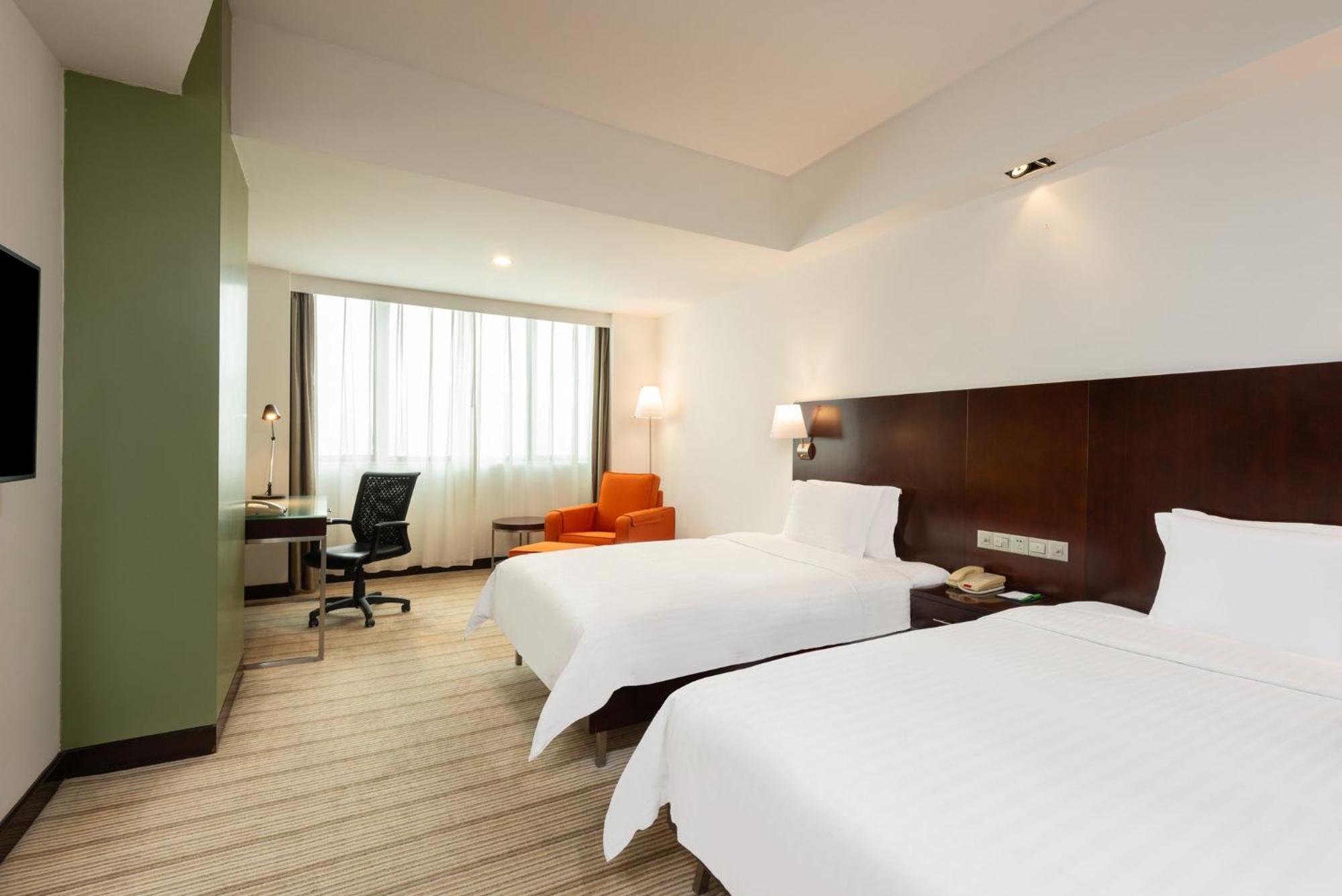Holiday Inn Shanghai Vista By Ihg Exterior photo